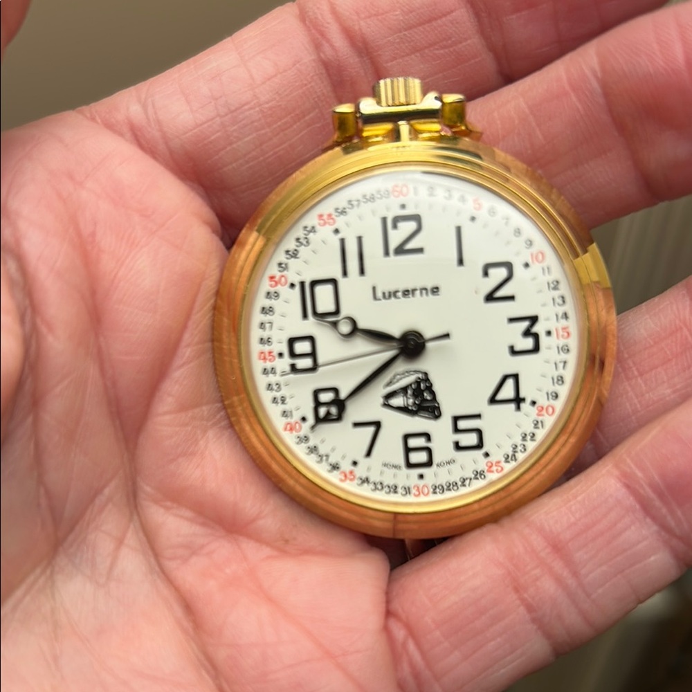 Lucerne Gold Pocket Watch they say it’s vintage and also a wind up - Picture 6 of 6